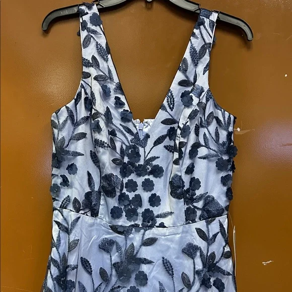 Eliza J Embroidered Floral Illusion Lace A-Line
Gown Dress Size 8 - Picture 5 of 8